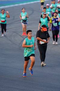 BIB: 621, 1823
                            <button type="button" onclick="openModal(10521729)" class="btn btn-primary btn-sm float-right btn-popup" data-toggle="modal" data-target=".modal-high-quality">
                        <i class="fas fa-shopping-cart"></i> Add to Cart
                    </button>
                                            <button type="button" onclick="isThisMe(10521729, true)" class="btn btn-success btn-sm float-right btn-popup btn-isme hidden" data-toggle="tooltip" data-placement="bottom" title="นี่คือรูปของคุณใช่ไหม คลิกที่นี่เพื่อเอาเข้าอัลบั้ม">
                        <i class="fas fa-plus"></i> Add to album
                    </button>
                    <button type="button" onclick="isThisMe(10521729, false)" class="btn btn-warning btn-sm float-right btn-popup btn-isnotme hidden">
                        <i class="fas fa-ban"></i> Remove from album
                    </button>